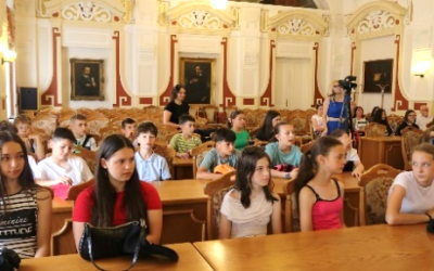 SZÉKELYKERESZTÚRI DIÁKOK KALOCSÁN